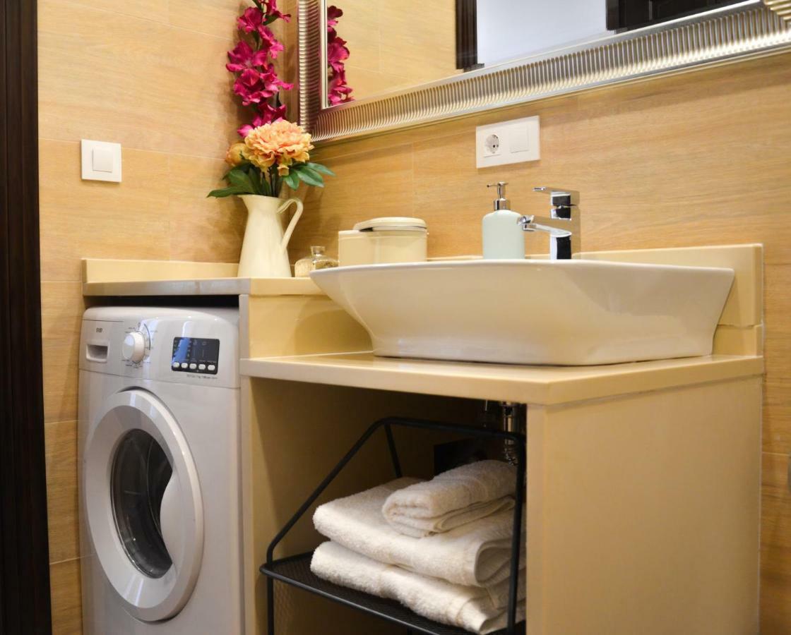 Apartamento San Jacinto III Севилья Экстерьер фото